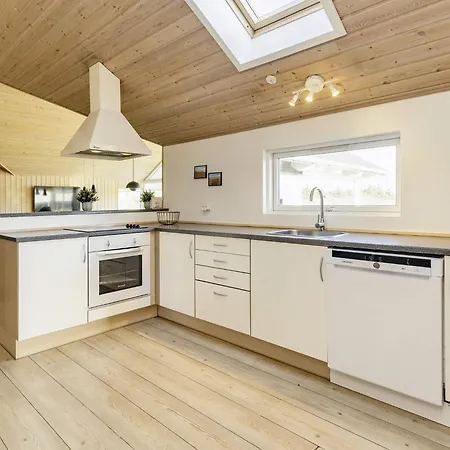 4 Star In Lokken-by Traum 洛肯